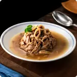 Natural Kitty _ Tuńczyk z kalmarami w bulionie.webp